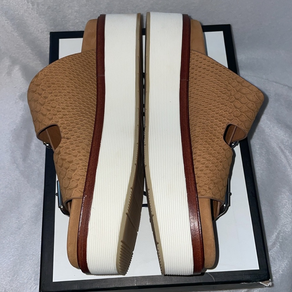 NWT J/SLIDES BOWIE Tan Embossed Leather Sandal - Picture 10 of 12